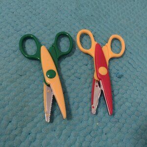 NEW lot of 2 squiggle edge scissors